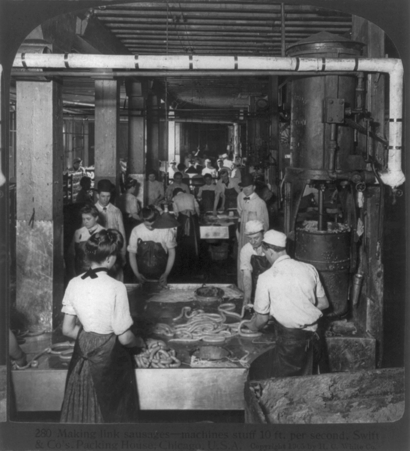 Illustration for article titled Utterly Disturbing, Century-Old Photos of Meat-Packing Facilities